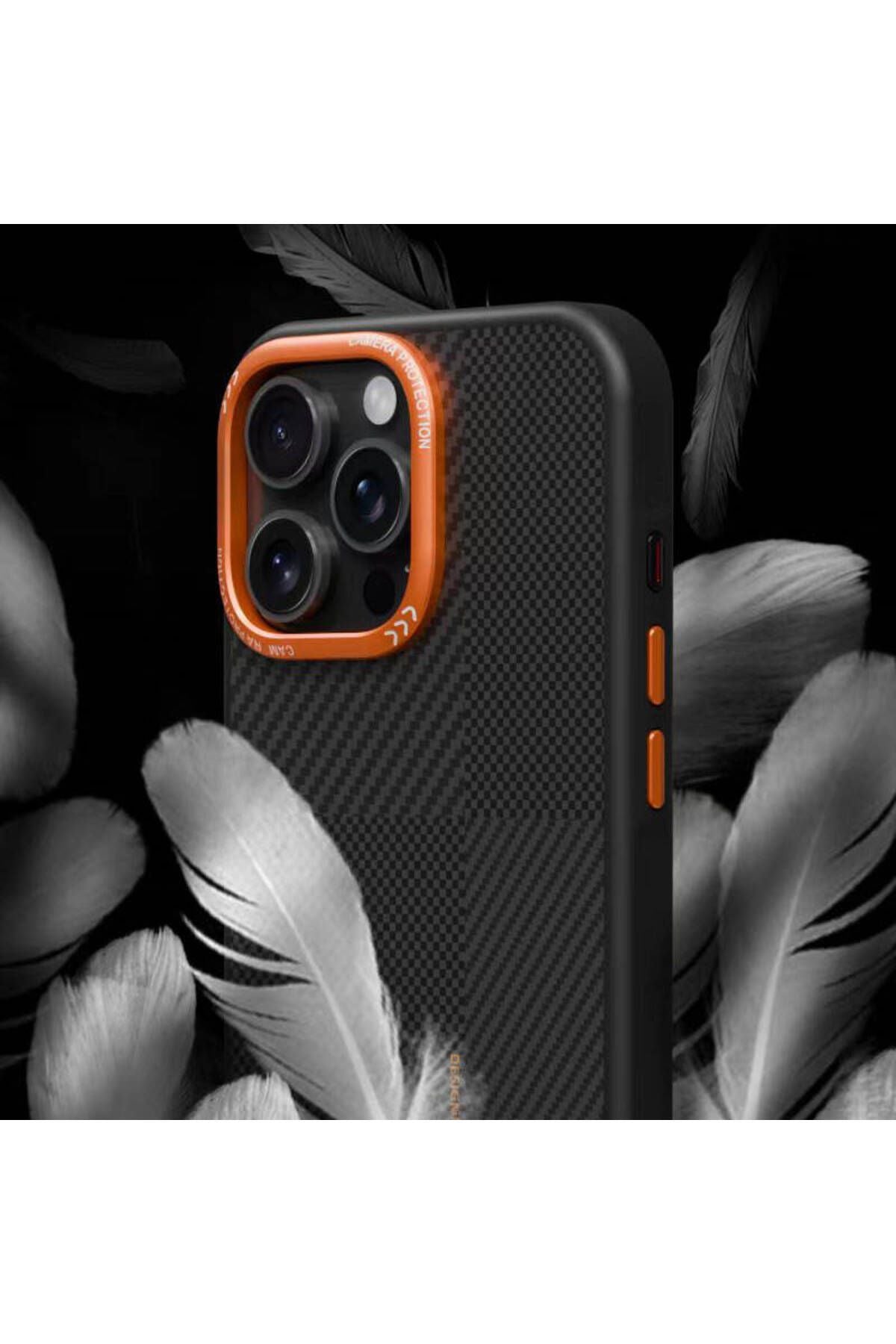 iPhone 15 Pro Kılıf Magsafe Şarj Özellikli Karbon Fiber Görünümlü Zore Kamp Kapak - Turuncu