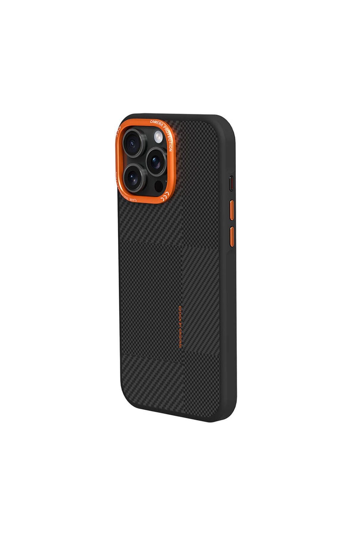 iPhone 15 Pro Kılıf Magsafe Şarj Özellikli Karbon Fiber Görünümlü Zore Kamp Kapak - Turuncu