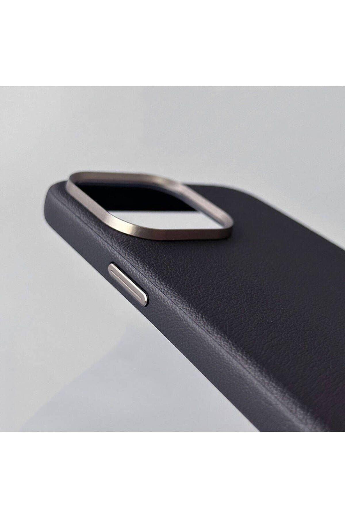 iPhone 15 Kılıf Magsafe Şarj Özellikli PU Deri Zore Adora Kapak-Siyah