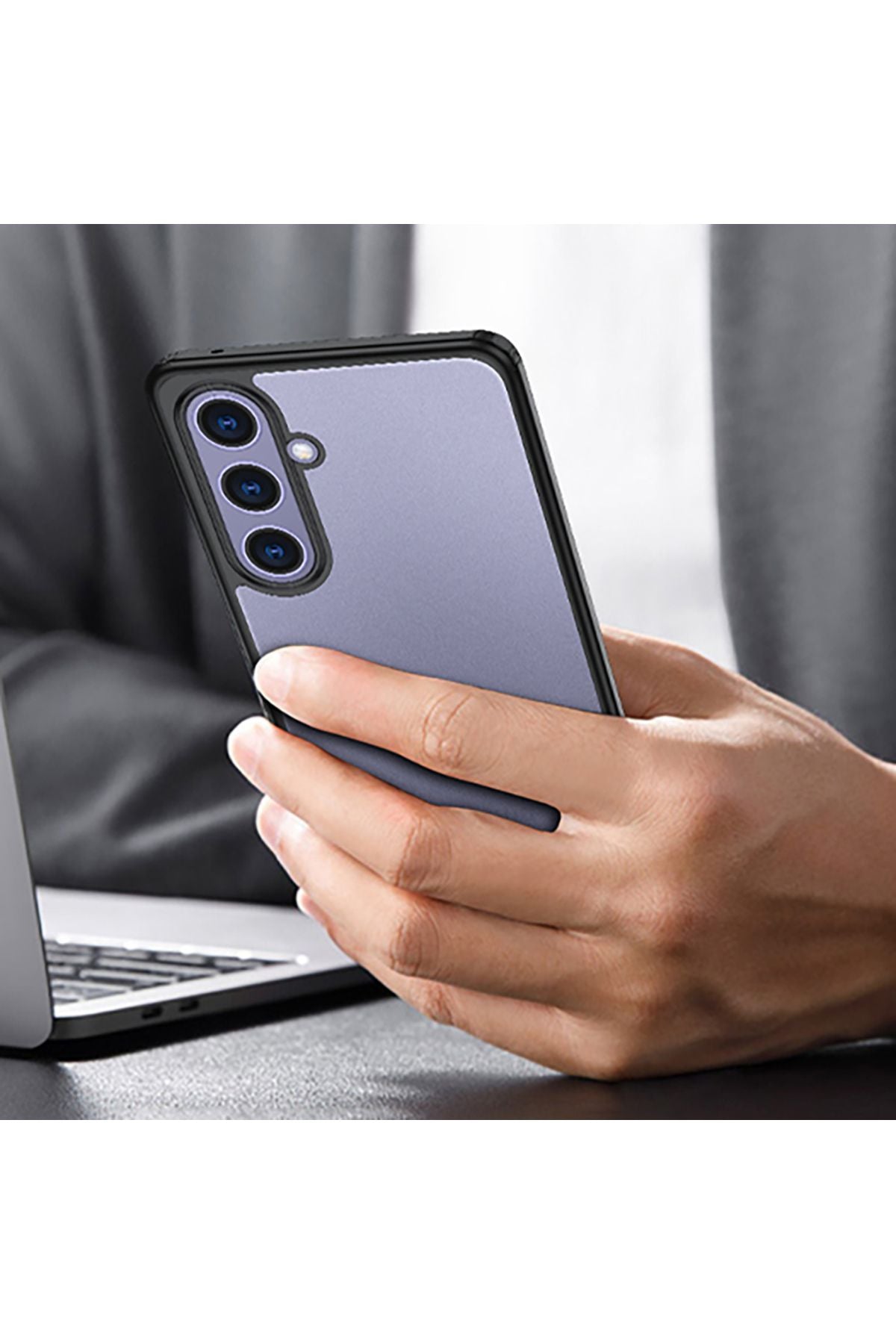 Galaxy S25 Uyumlu Kılıf Kamera Korumalı Şeffaf Arka Yüzey Zore New Roll Kapak-Siyah