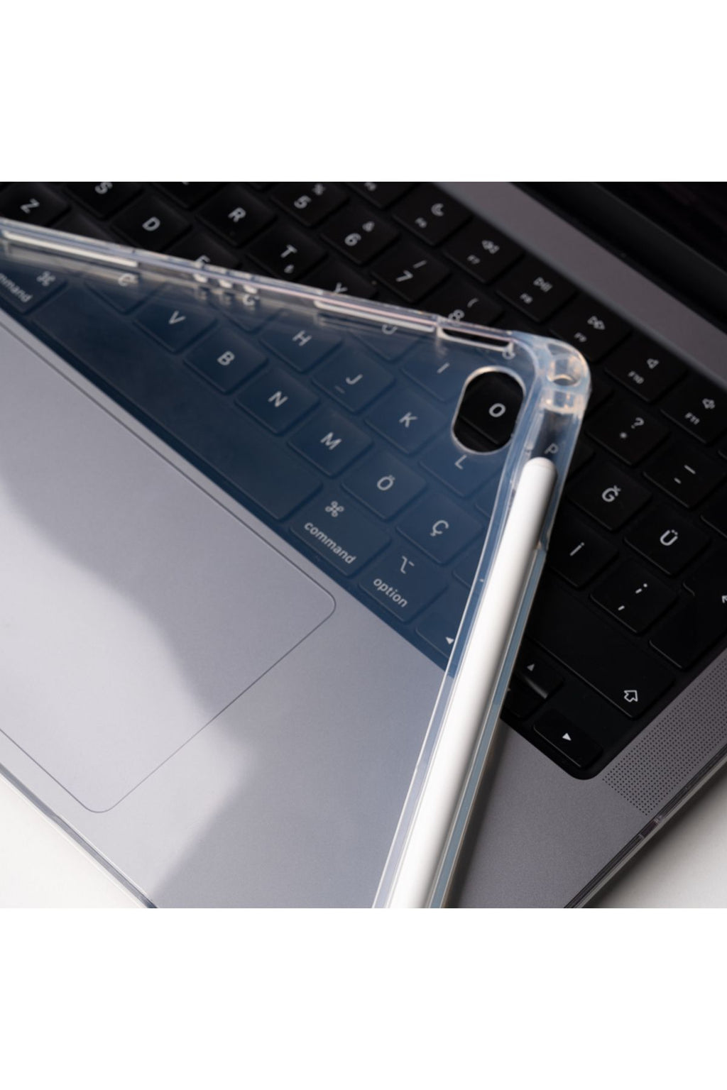 iPad Air 10.9 2022 (5.Nesil) Zore Kalemli Tablet Silikon - Şeffaf