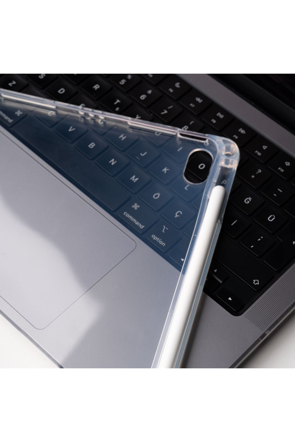 iPad Air 10.9 2022 (5.Nesil) Zore Kalemli Tablet Silikon - Şeffaf